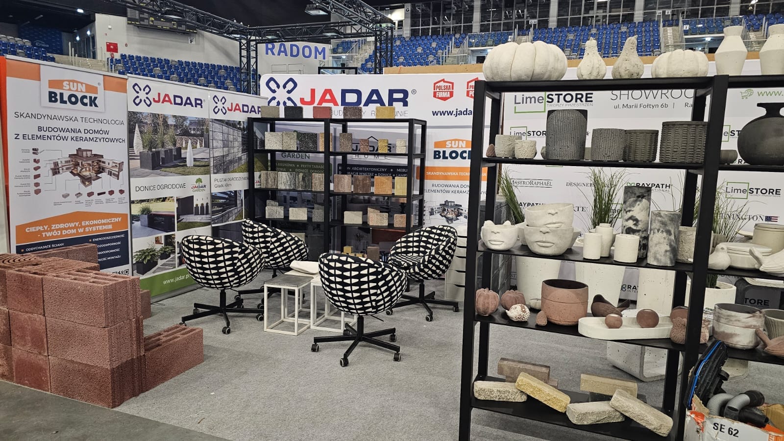 378294515 748754013928207 4063083414800609919 n