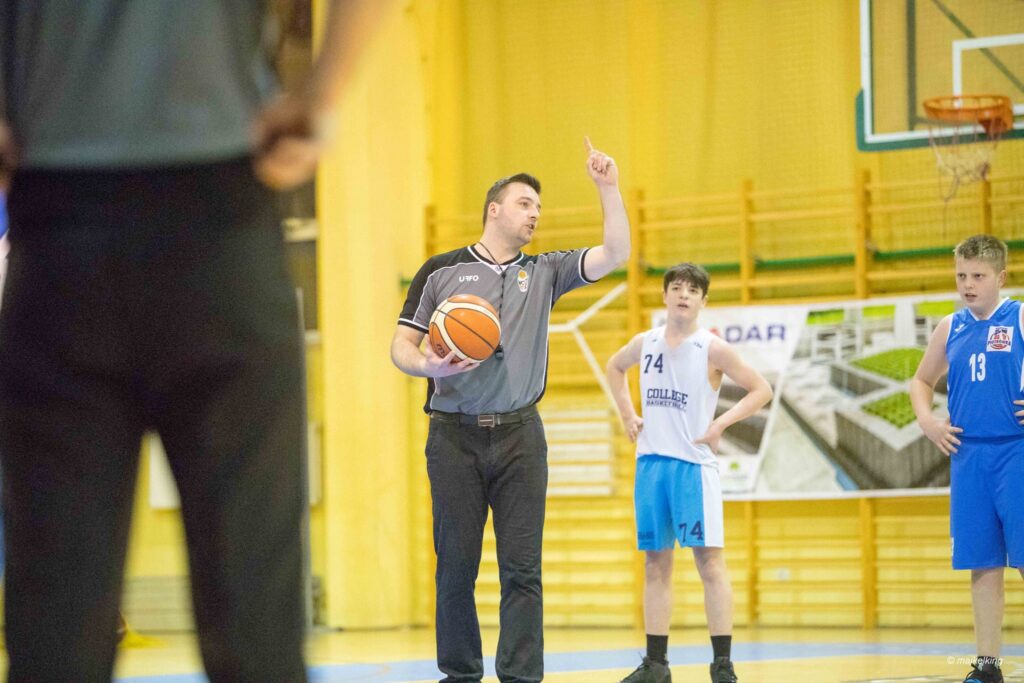 87261928 2943720009054663 2422609915722858496 O